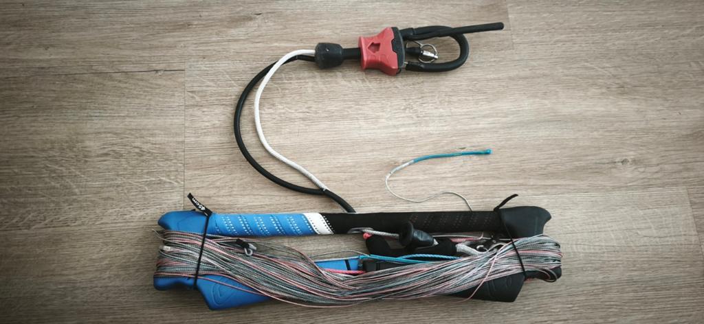 Kitesurf Bar Ozone en full carbon Crazy Fly, Watersport en Boten, Kitesurfen, Geen board, Ophalen of Verzenden