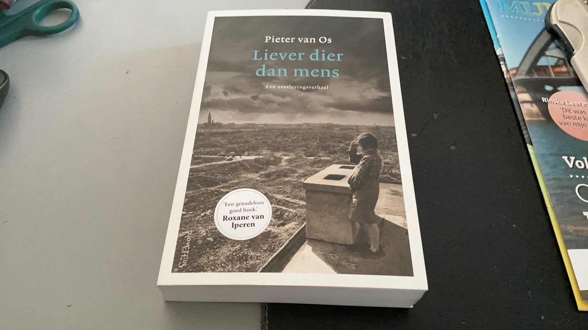 Pieter van Os - Liever dier dan mens, Boeken, Ophalen of Verzenden, Zo goed als nieuw, Pieter van Os
