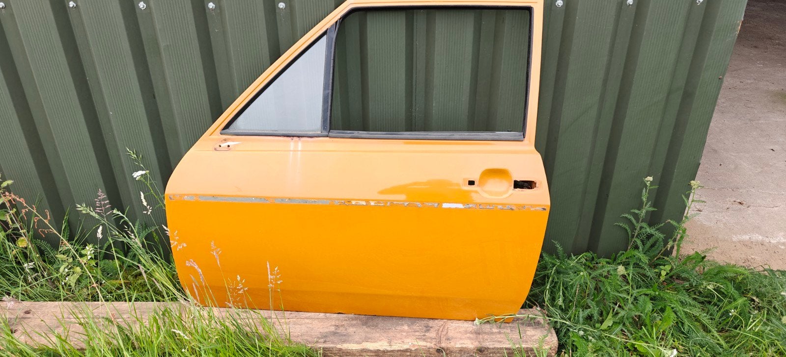 VW Polo 1977 Deuren - Origineel onderdeel, Auto-onderdelen, Gebruikt, Deur, Voor, Ophalen of Verzenden
