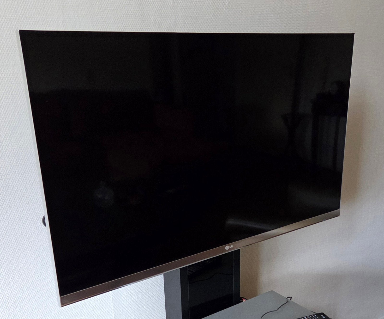 LG 42 inch Full HD LED Smart TV (42LM670S) - Cinema Screen, Ophalen, 50 Hz, Zo goed als nieuw, 100 cm of meer