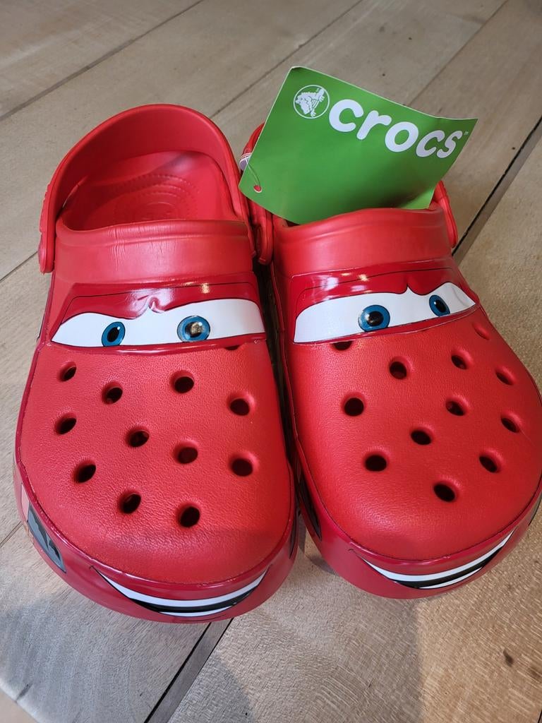 Nieuwe Cars Crocs Bliksem McQueen EU maat 34/35, Crocs, Schoenen, Nieuw, Ophalen of Verzenden