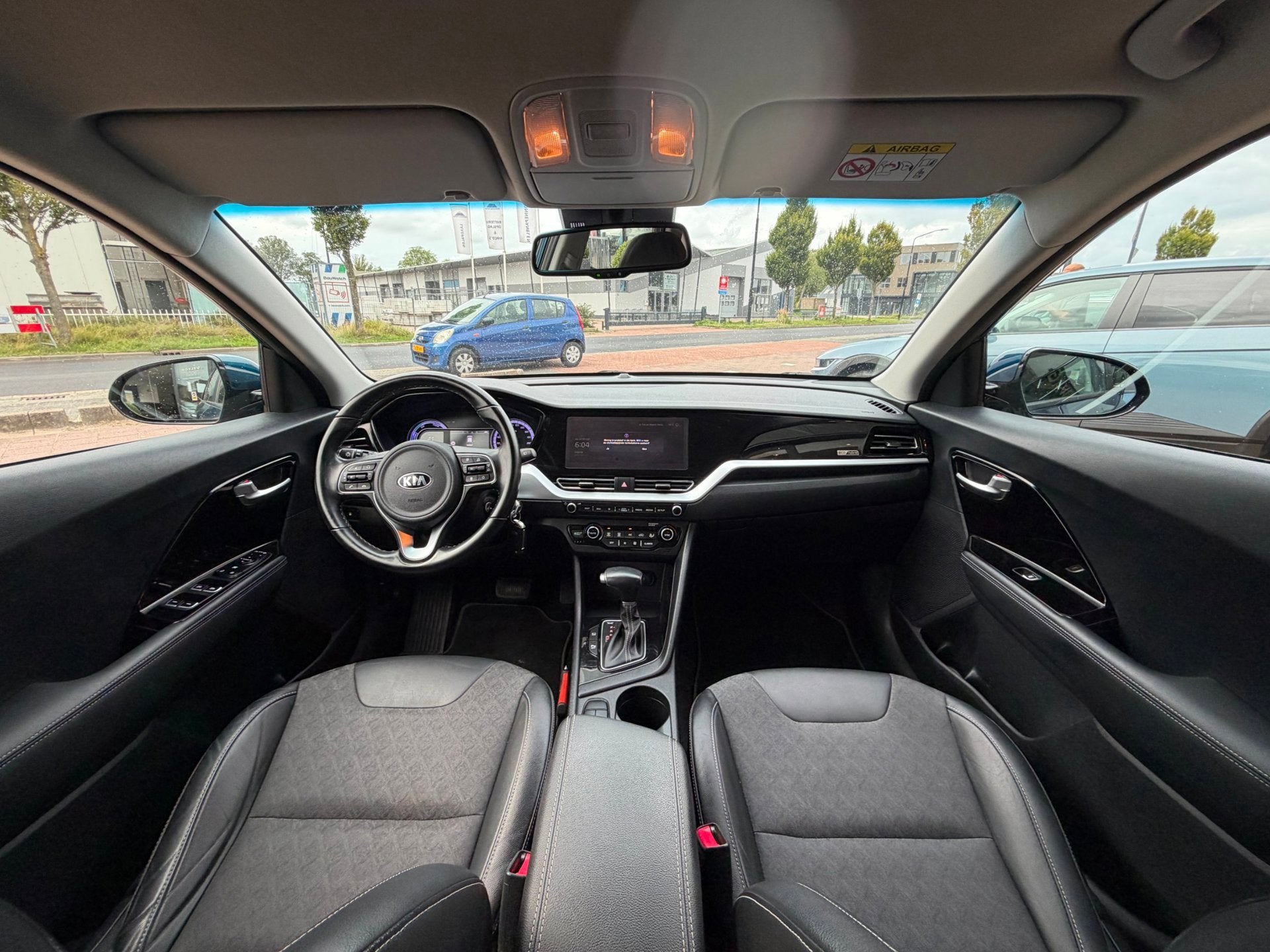Foto 2 van Kia Niro 1.6 GDi Hybrid DynamicLine AUT|NAVI|Cruise|DealerOH