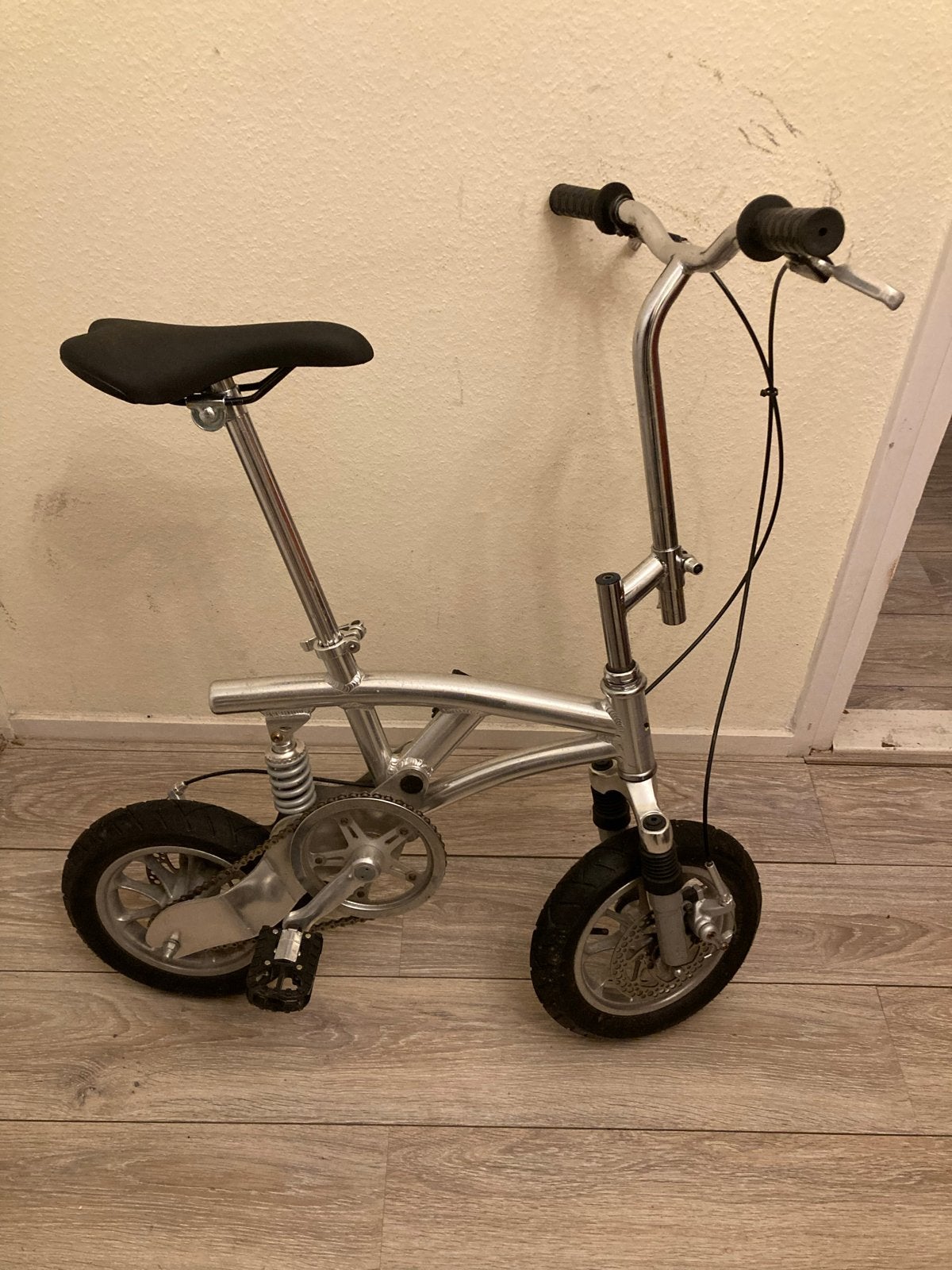 Mini fiets F121 - Compact en handig, Ophalen, Zo goed als nieuw