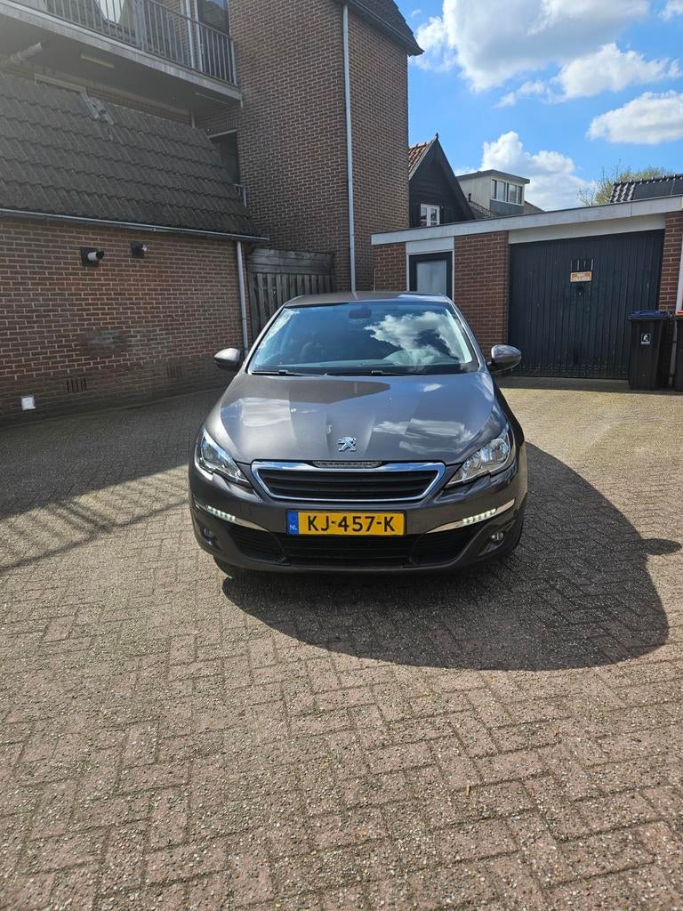 Peugeot 308 1.2E-THP 96/130 5-D AUT 2016 Grijs, Stof, Euro 6, 1199 cc, 610 kg