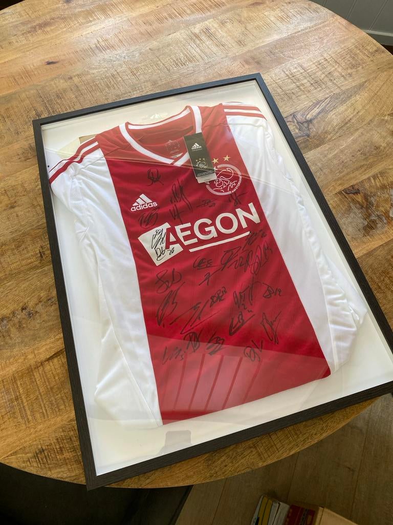 Gesigneerd Ajax Shirt In Lijst - Uniek Collecters Item, Ophalen of Verzenden, Zo goed als nieuw, Ajax, Shirt