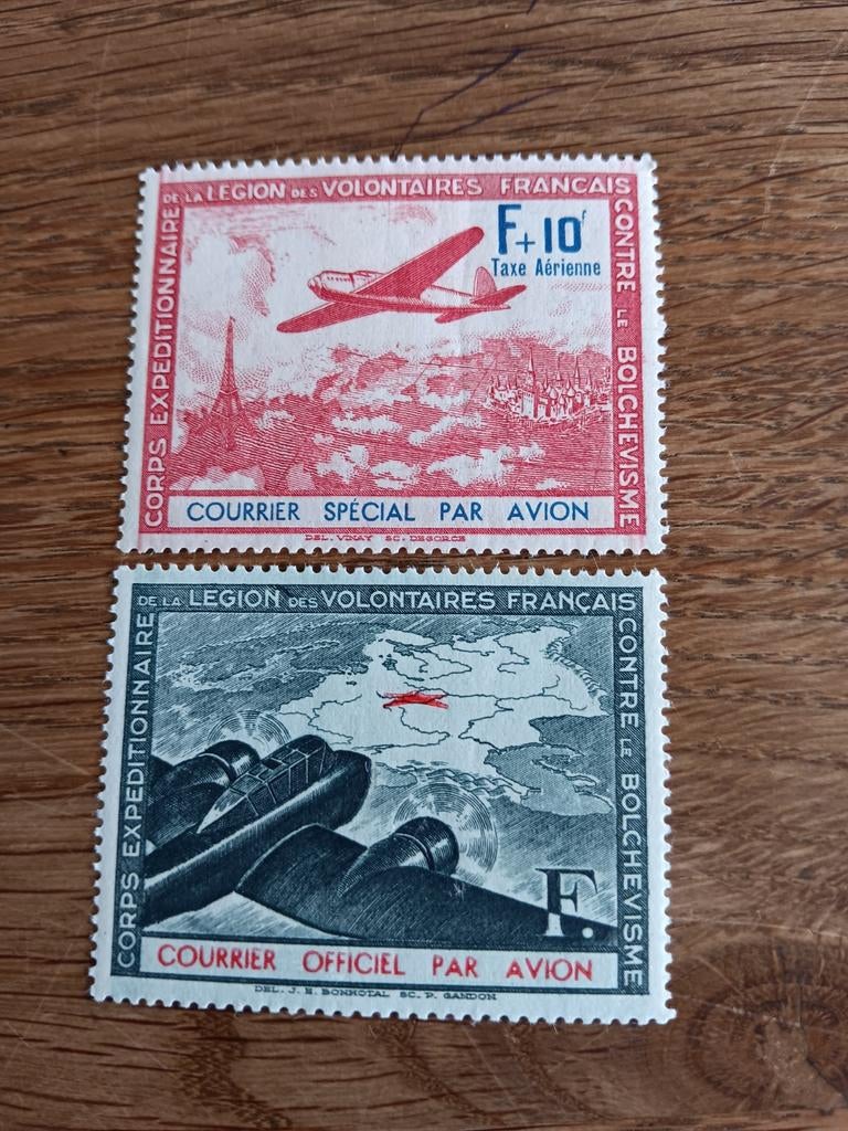 2  postzegels van de Tweede Wereld oorlog,  LVF, Verzamelen, Verzenden, Nederland