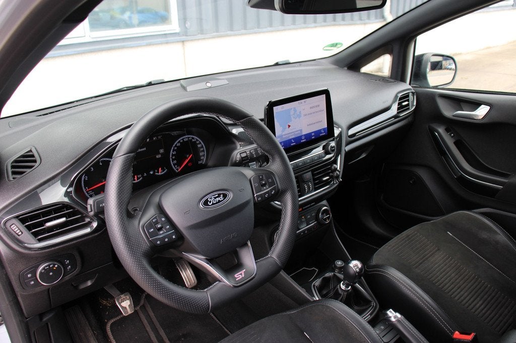 Ford Fiesta 1.5 ST-3 Performance Pano B&O Recaro Leder Millt, Auto's, Ford, Voorwielaandrijving, Stof, Zwart, Bedrijf