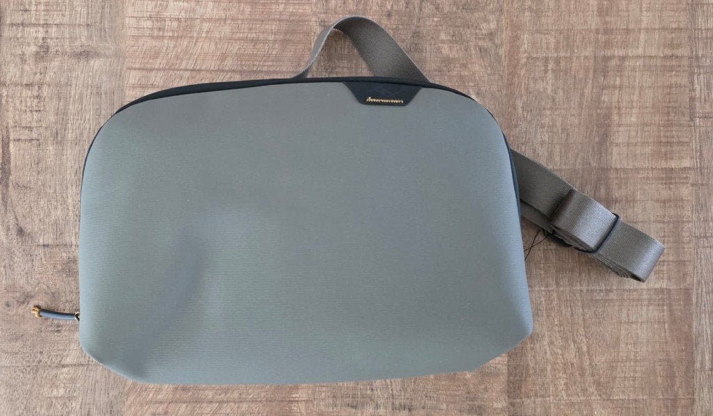 Peak Design Travel Crossbody 3L - stone, Sieraden, Tassen en Uiterlijk, Tassen | Schoudertassen, Ophalen, Nieuw, Overige kleuren