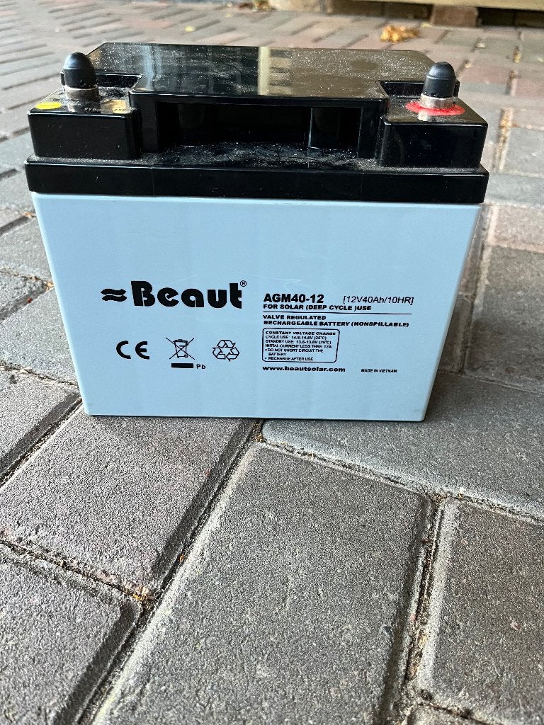 AGM accu 12V40Ah, incl. lader, Ophalen, Gebruikt