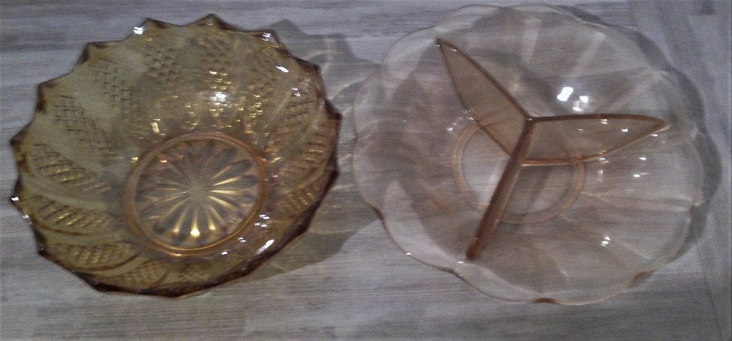 Schalen 2 st  (Vintage), Huis en Inrichting, Ophalen of Verzenden, Zo goed als nieuw, Rond, Glas