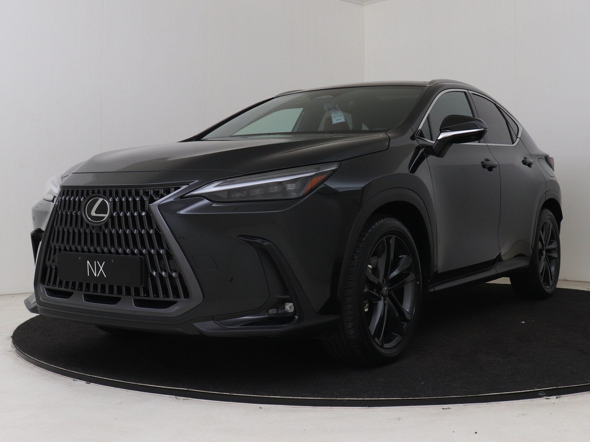 Lexus NX 450h+ AWD 35th Edition Trekhaak | 360 Camera | 20", Automaat, 4 cilinders, Zwart, SUV of Terreinwagen