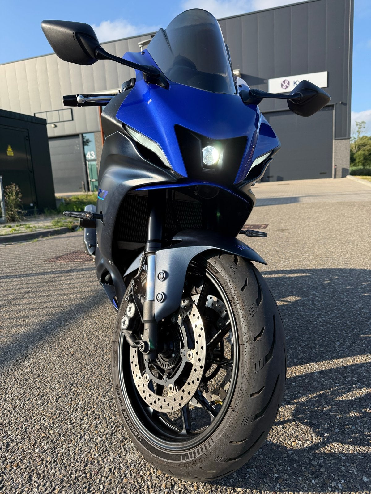 Yamaha R7 A2 (35kw) - Vol opties Akrapovic/Gilles/Quad Lock), 2 cilinders, Sportuitlaat, Gebruikt, Minimaal motorrijbewijs A2