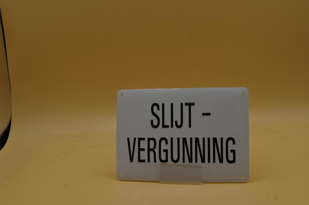 Metalen bordje "SLIJTVERGUNNING", Ophalen of Verzenden, Zo goed als nieuw