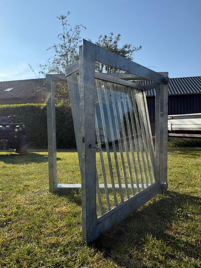 Stalraam draaikiep met tralies en veiligheidsglas, Dieren en Toebehoren, Stalling en Weidegang, Weidegang, 4 paarden of pony's of meer