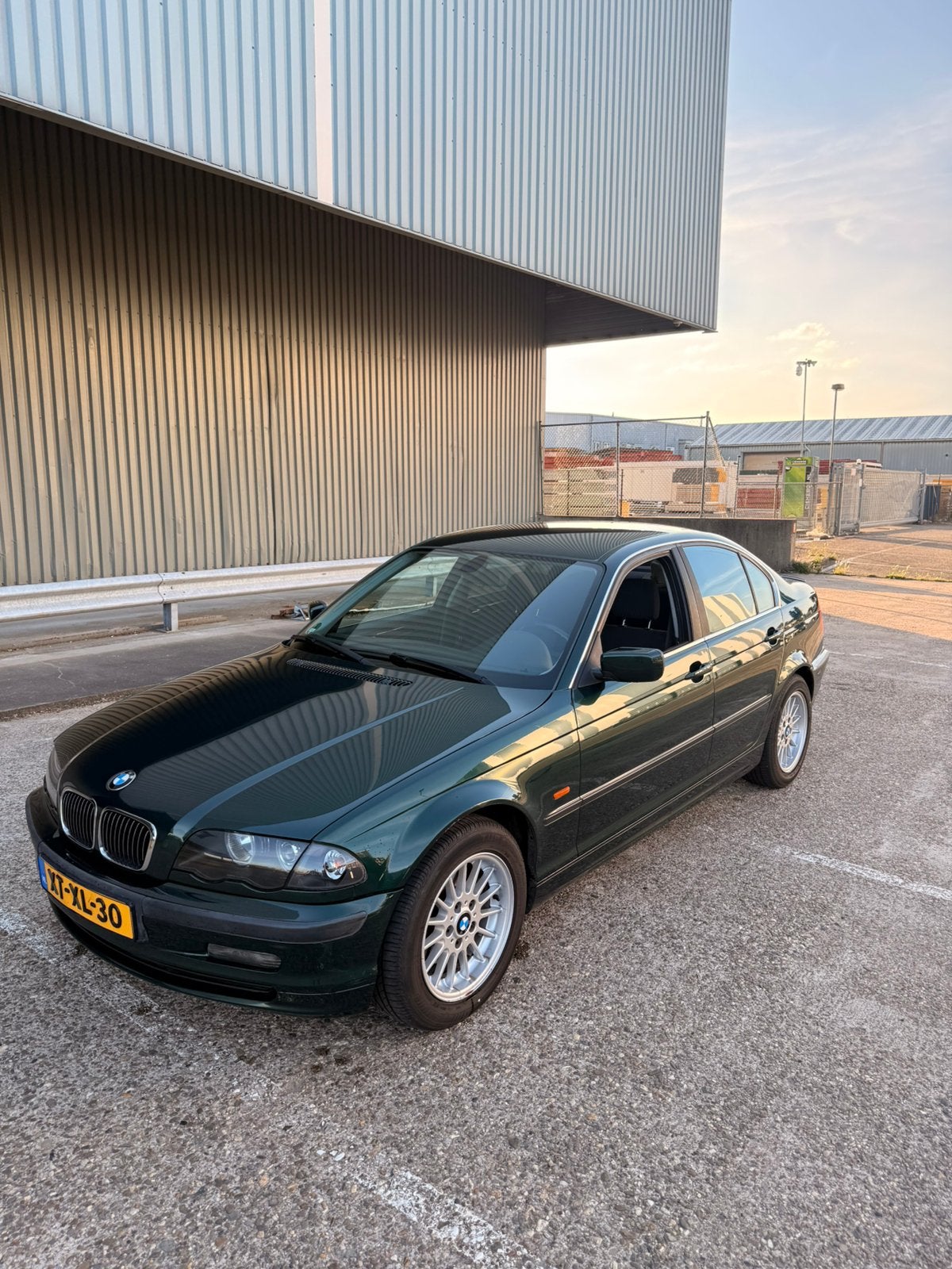 BMW 3-Serie 2.0 I 320 AUT 1999 Groen, Auto's, BMW, Automaat, Achterwielaandrijving, Particulier, 1600 kg