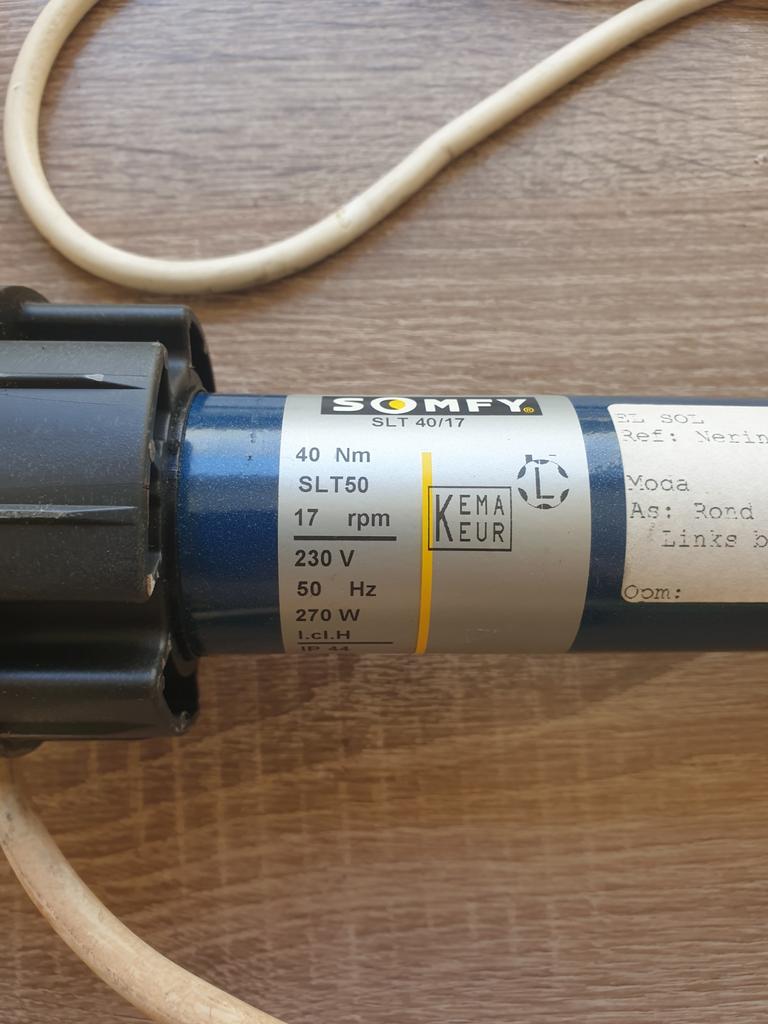 Somfy SLT 40/17 Rolluikmotor - 40 Nm, 17 rpm, Gebruikt, Overige kleuren, Minder dan 100 cm, Ophalen of Verzenden