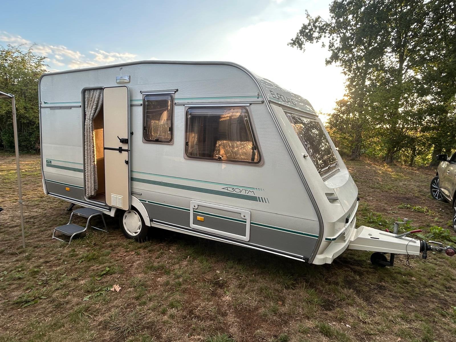 Caravan Euroland 430 (swift groep) met luifel en voortent, Caravans en Kamperen, Schokbreker, Treinzit, Particulier, 4 tot 5 meter