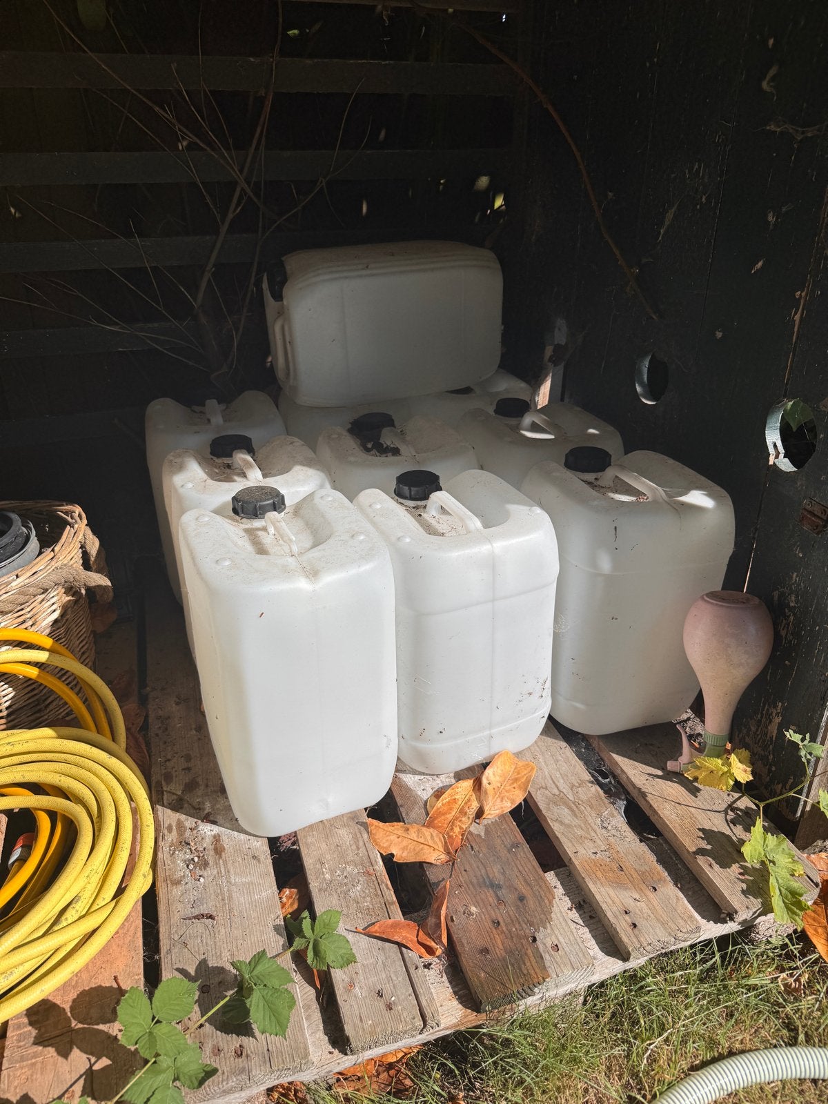 Witte plastic jerrycans/vaten - 20-25 liter, Ophalen, Gebruikt