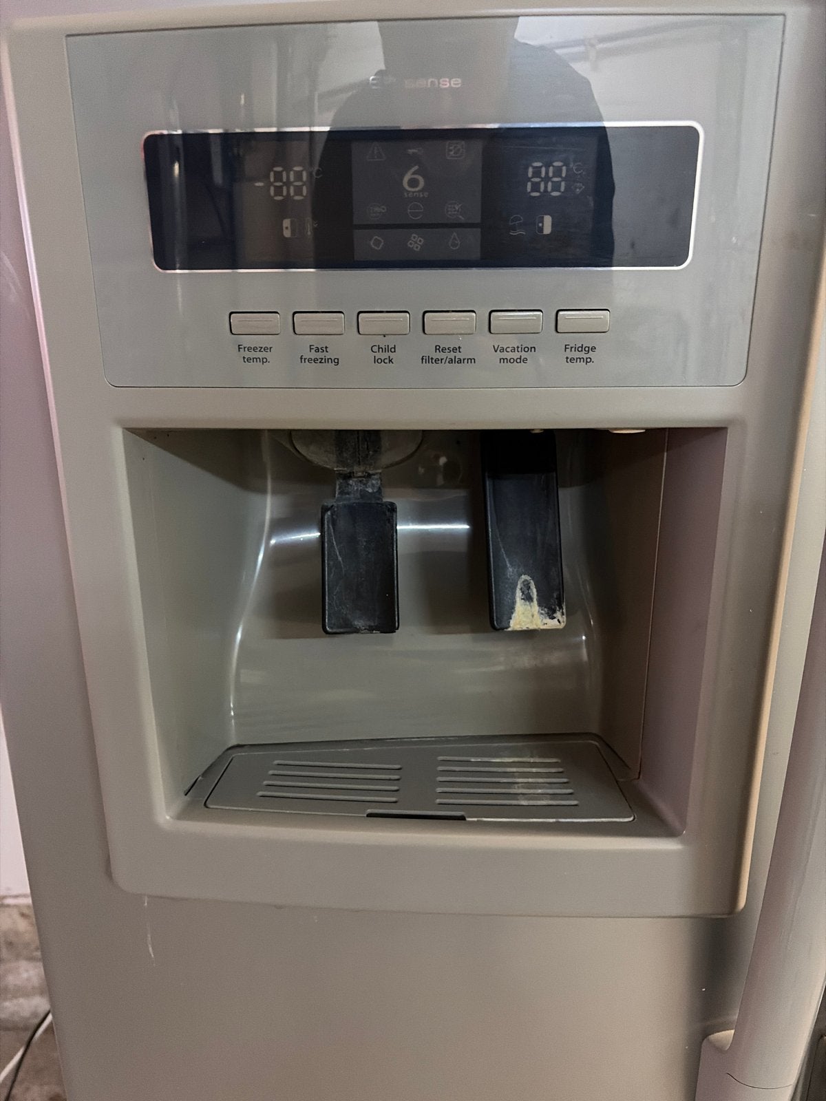Foto 6 van Whirlpool Amerikaanse Koelkast met Vriezer en Waterdispenser