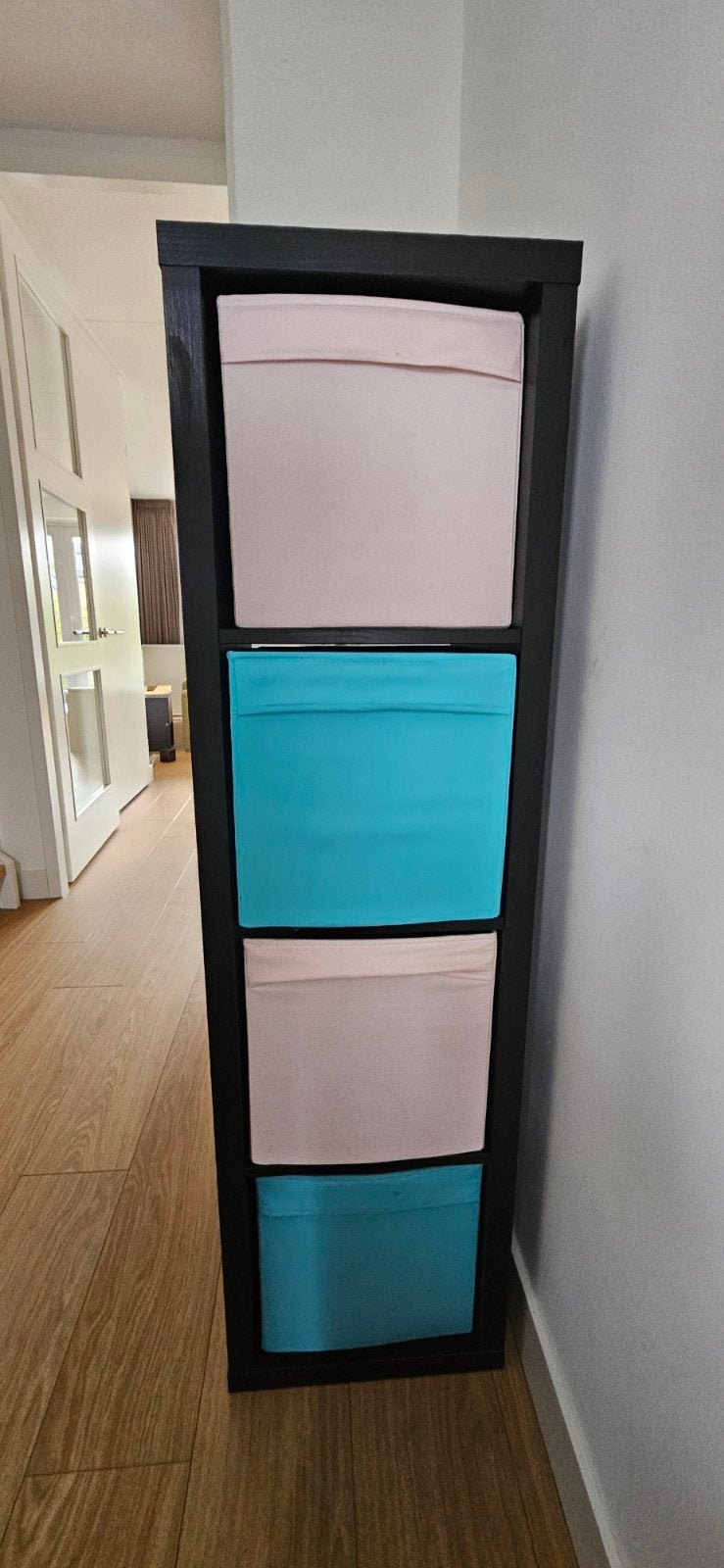 Ikea kast met 4 opbergdozen, Ophalen of Verzenden, Gebruikt