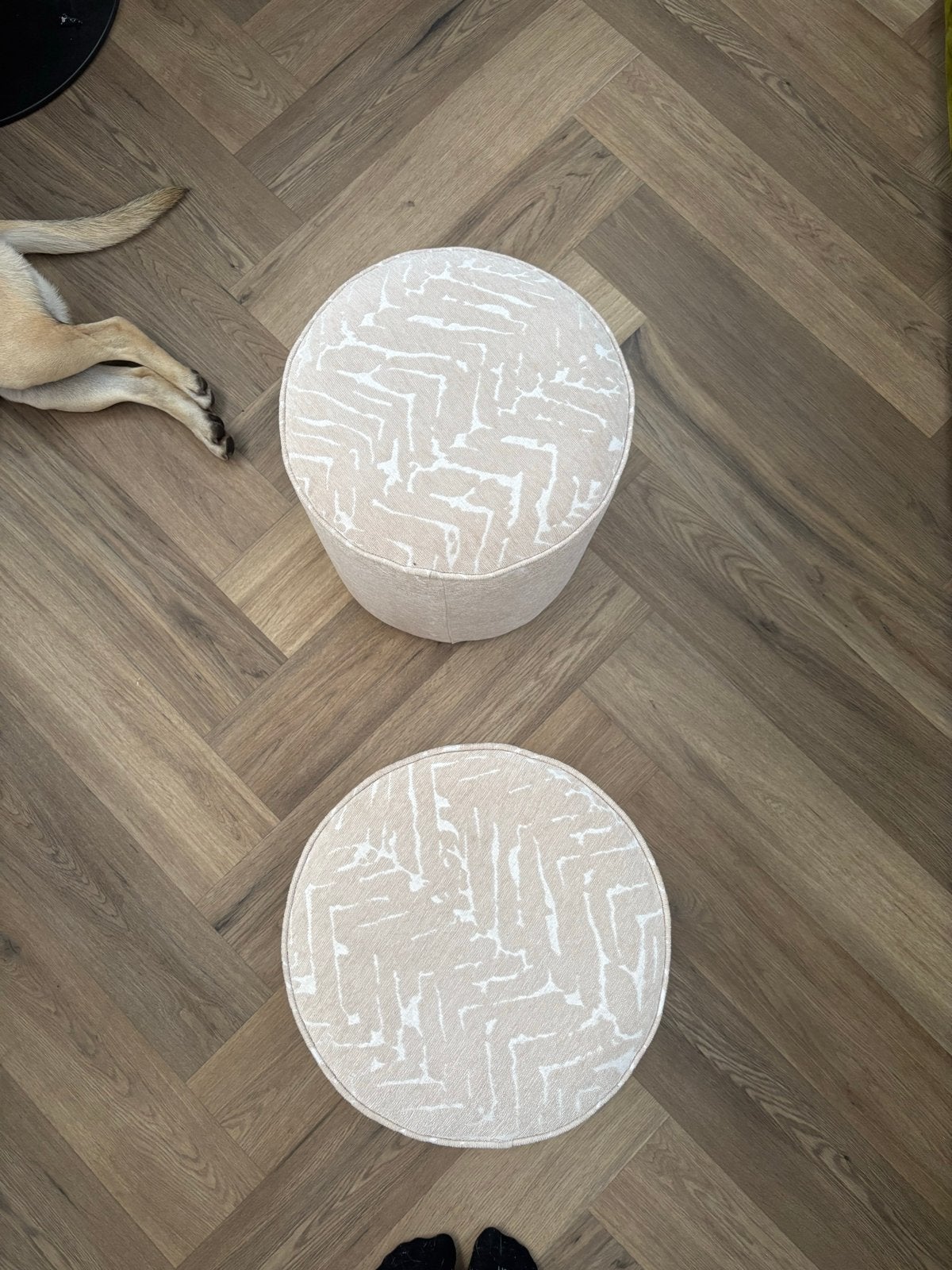 2 poefsjes van Xenos - Zo goed als nieuw, Ophalen, Minder dan 50 cm, Rond, Minder dan 50 cm