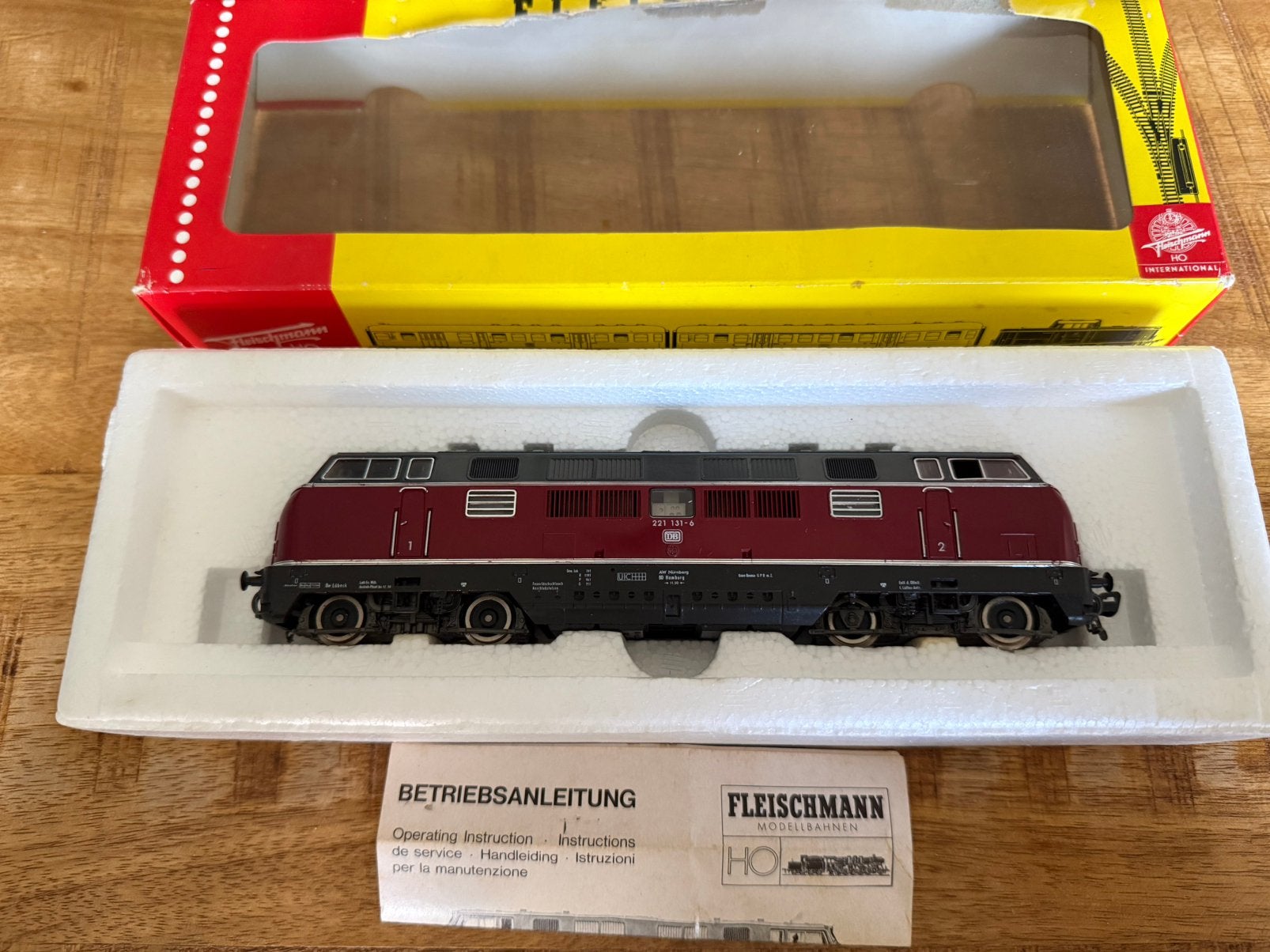 Fleischmann 4235 Diesellocomotief BR 221 DB in Ovp, Hobby en Vrije tijd, Fleischmann, Ophalen of Verzenden, Zo goed als nieuw