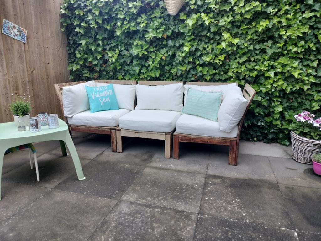 IKEA ÄPPLARÖ Tuinset met kussens en houtlazuur, Tuin en Terras, Tuinsets en Loungesets, Ophalen, Gebruikt, 3 zitplaatsen, Hout