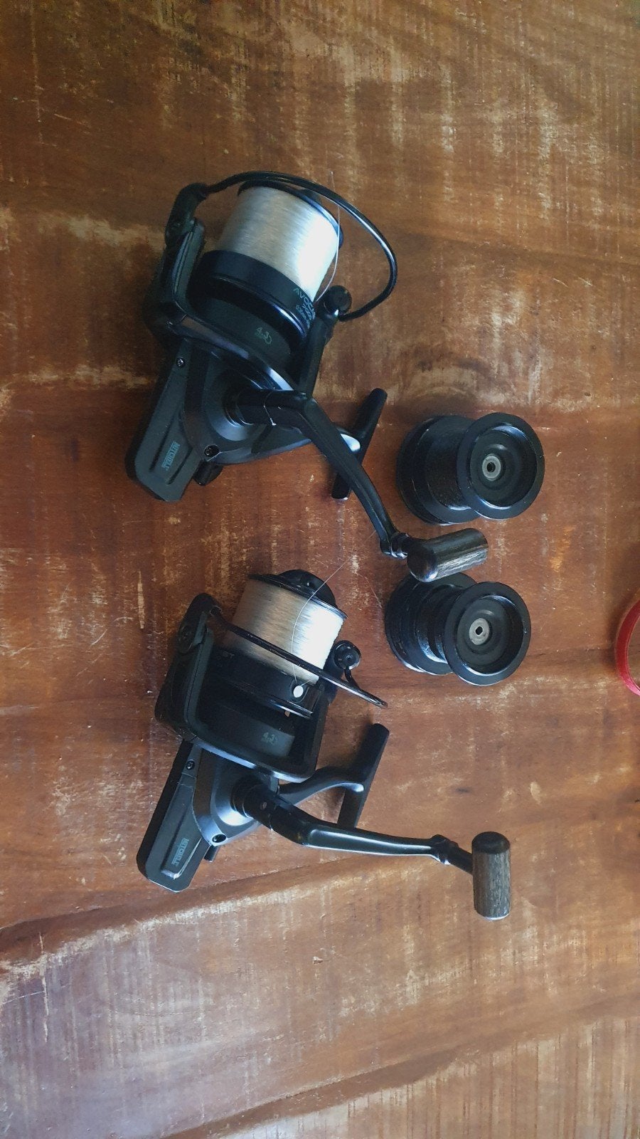 2x Mitchell Avocast Black 7000, Ophalen of Verzenden, Gebruikt, Molen