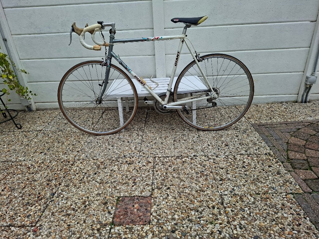 Twee racefietsen, Ophalen, 10 tot 15 versnellingen, Velgrem, Giant
