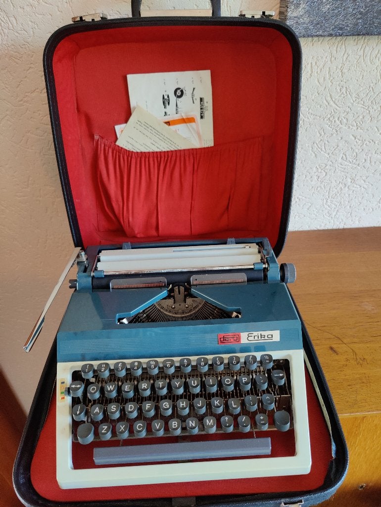Erika Daro type machine met schoonmaak borsteltjes., Diversen, Ophalen of Verzenden, Gebruikt