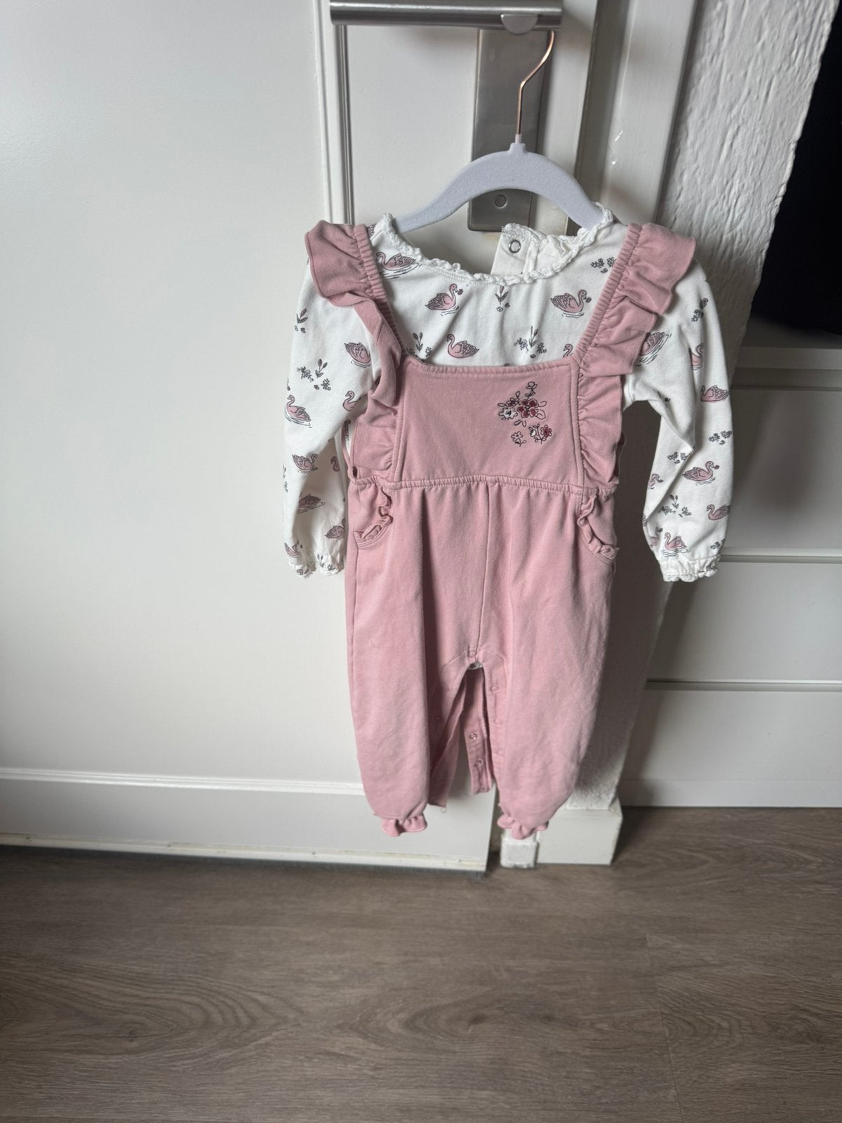 Meisjes kleding feetje  tommy hilfiger, Kinderen en Baby's, Babykleding | Maat 86, Ophalen, Zo goed als nieuw, Jongetje of Meisje
