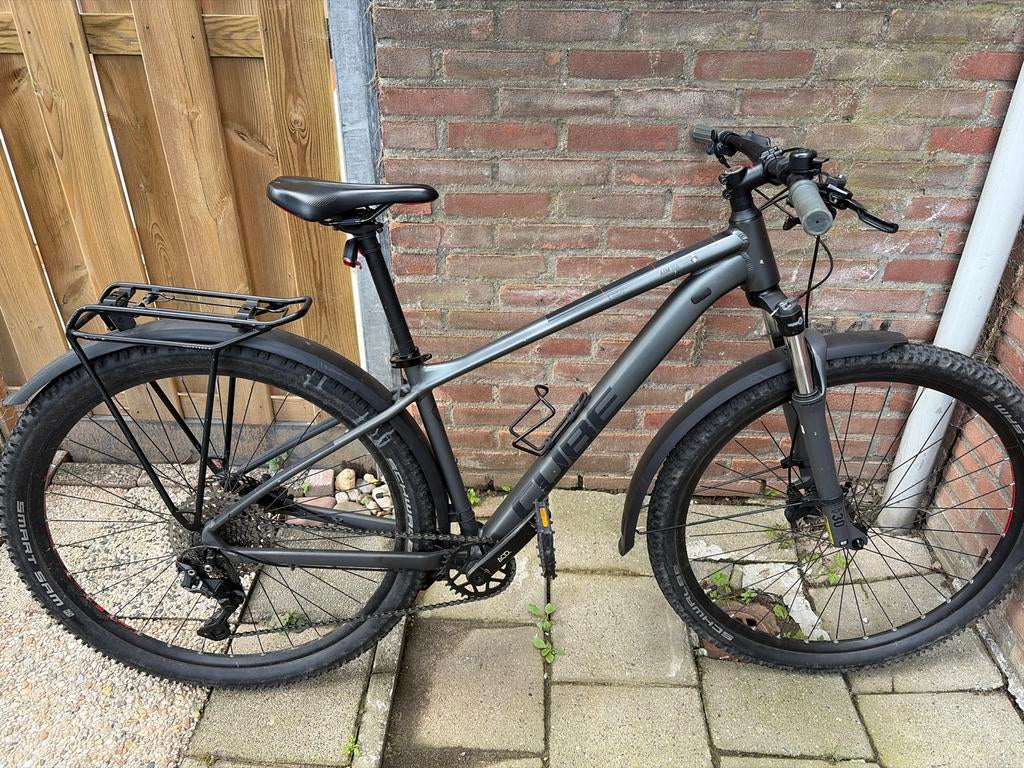 Cube Aim Race mountainbike met spatborden en bagagedrager, Ophalen of Verzenden, Zo goed als nieuw