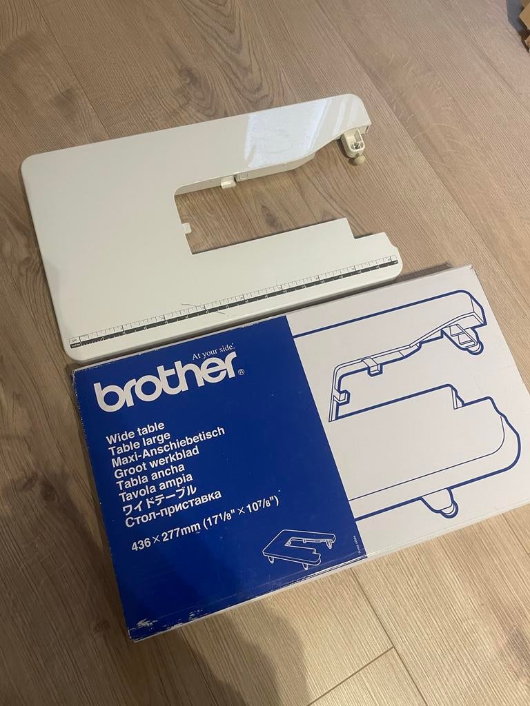 Brother Naaimachine Verlengtafel - Innov-is NV27 & meer, Hobby en Vrije tijd, Naaimachines en Toebehoren, Ophalen, Zo goed als nieuw