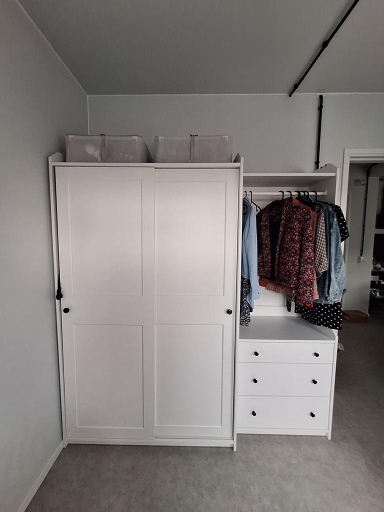 Schuifdeur kledingkast Hauga, Doe-het-zelf en Verbouw, Ophalen, Binnendeur, Zo goed als nieuw, Schuifdeur