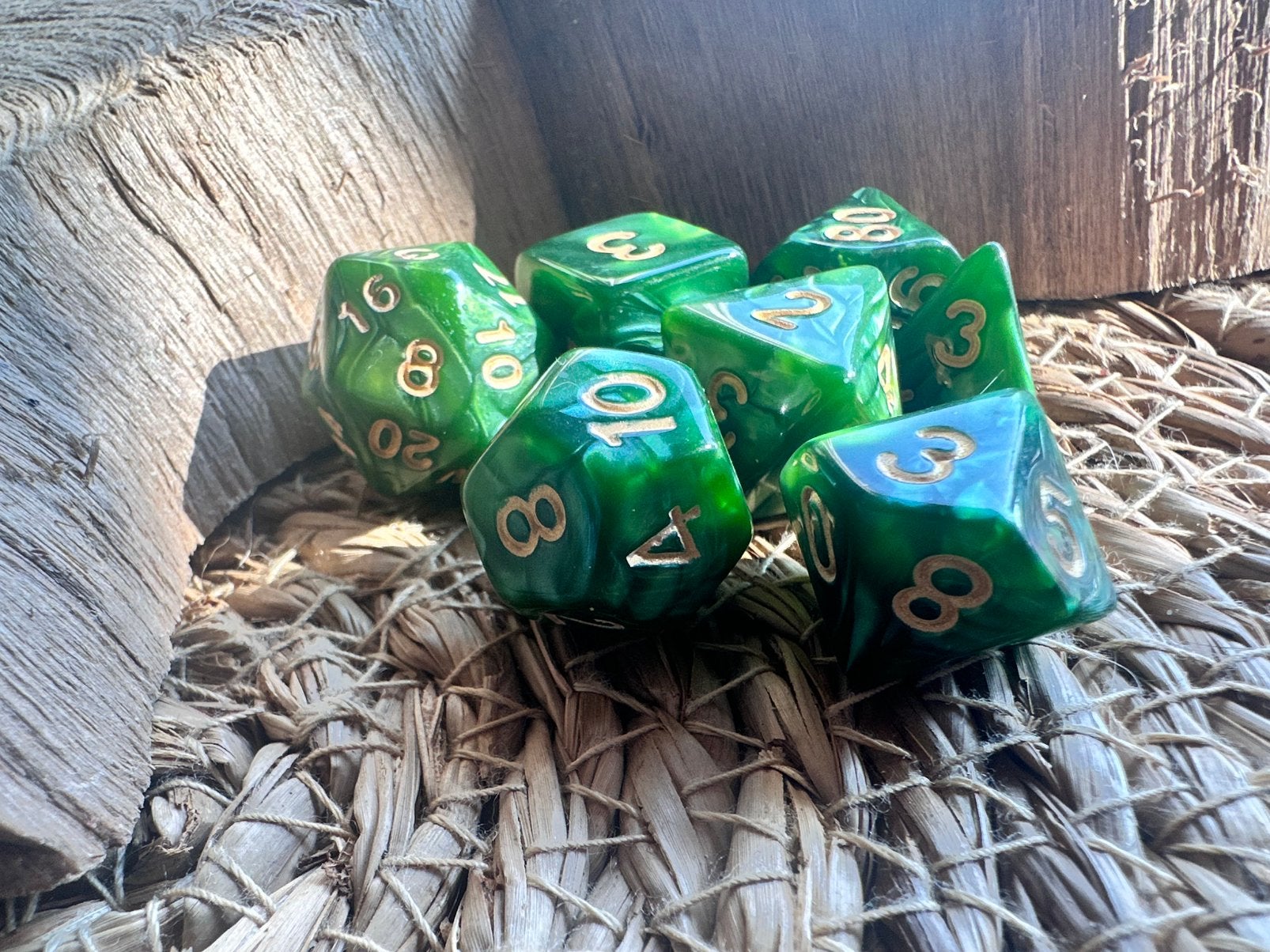 DND dice / dungeons & dragons / metallic groen/ dobbelstenen, Ophalen of Verzenden, Nieuw, Overige soorten