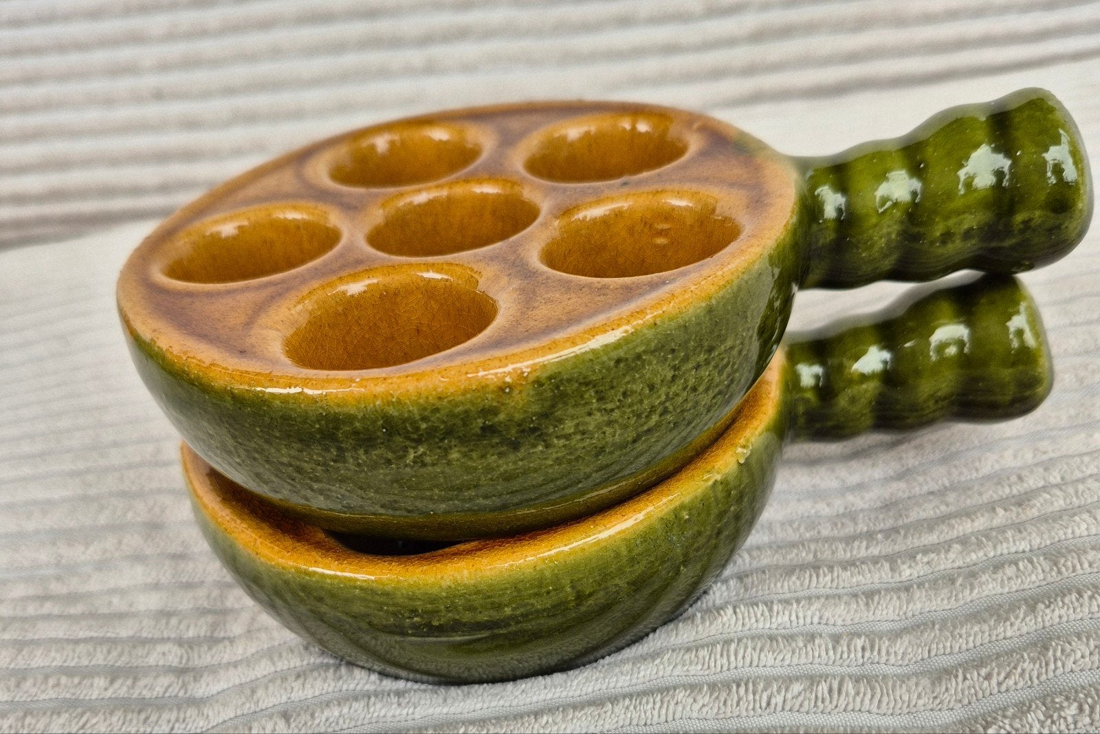 Twee originele escargotschaaltjes France, slakken pannetjes., Ophalen of Verzenden
