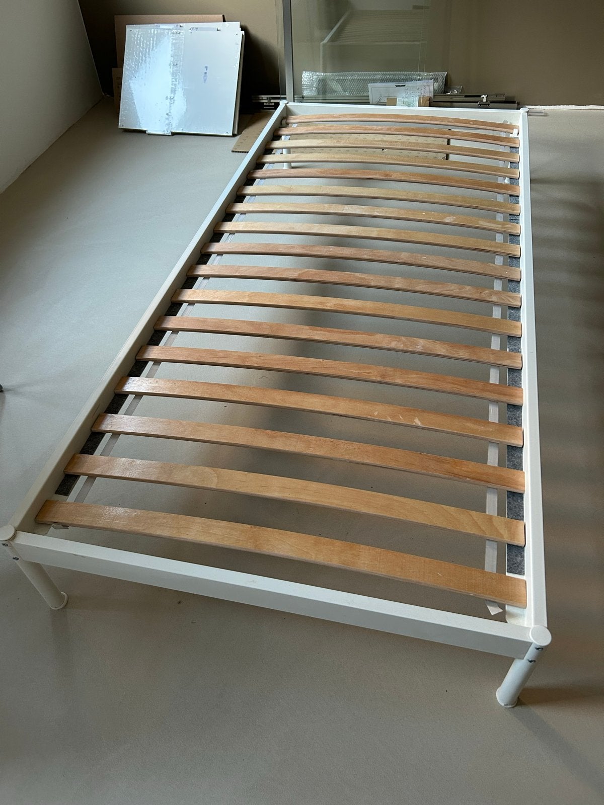 Ikea 1 persoonsbed met matras - Zo goed als nieuw, Ophalen, 90 cm, Eenpersoons, Wit
