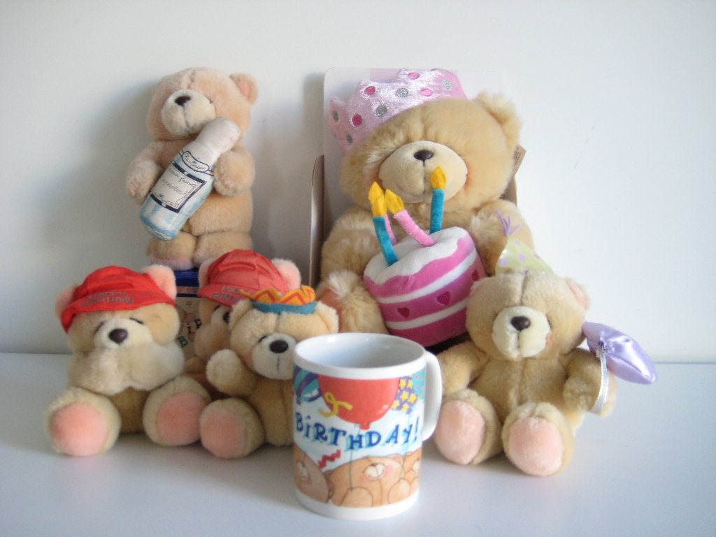 Forever Friends beren Happy Birthday verjaardag + mok, Ophalen of Verzenden, Zo goed als nieuw, Stoffen beer, Forever Friends