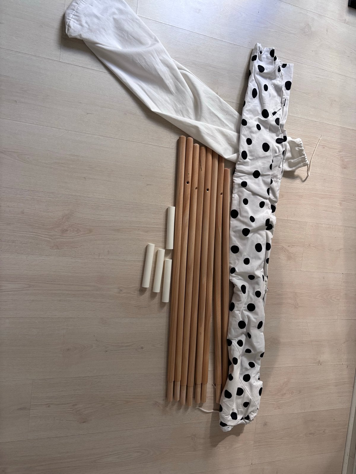 Kinder tipi tent met stippenpatroon, Ophalen, Zo goed als nieuw