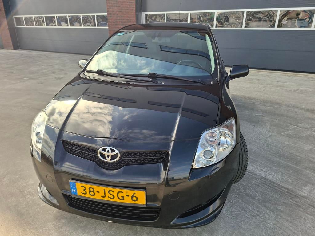 Toyota Auris 2.2 D-CAT GT180 AIRCO/ECC/Vol leder NAVI UNIEK, Voorwielaandrijving, 450 kg, Gebruikt, Zwart