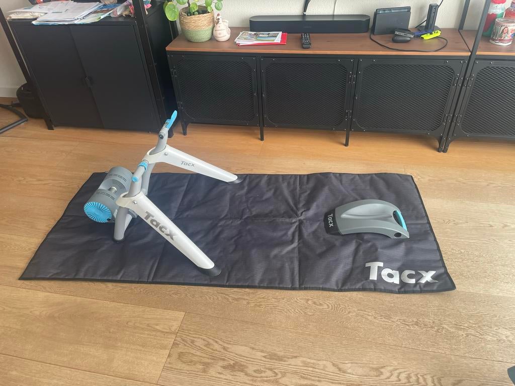 Tacx Vortex Smart fietstrainer met mat en voorwielsteun, Ophalen, Zo goed als nieuw, Overige typen