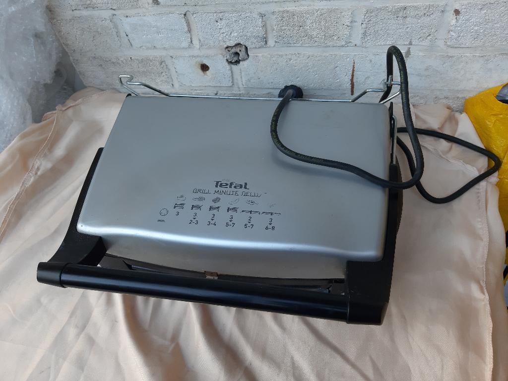 Tefal Inicio Grill GC241D contactgrill in zilver en zwart, Overige typen, Ophalen, Metaal, Grijs