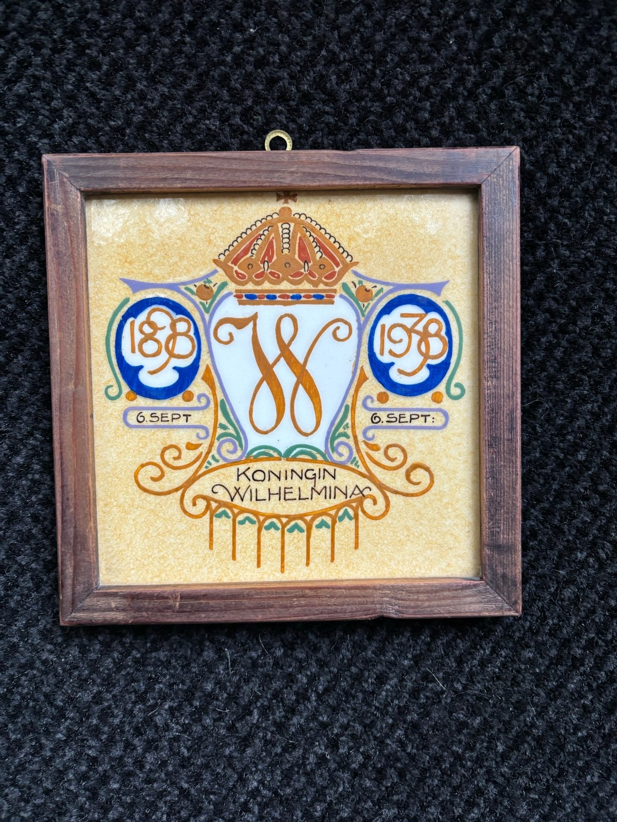 Jubileumtegel Wilhelmina 1898-1938 in lijst, Antiek en Kunst, Verzenden