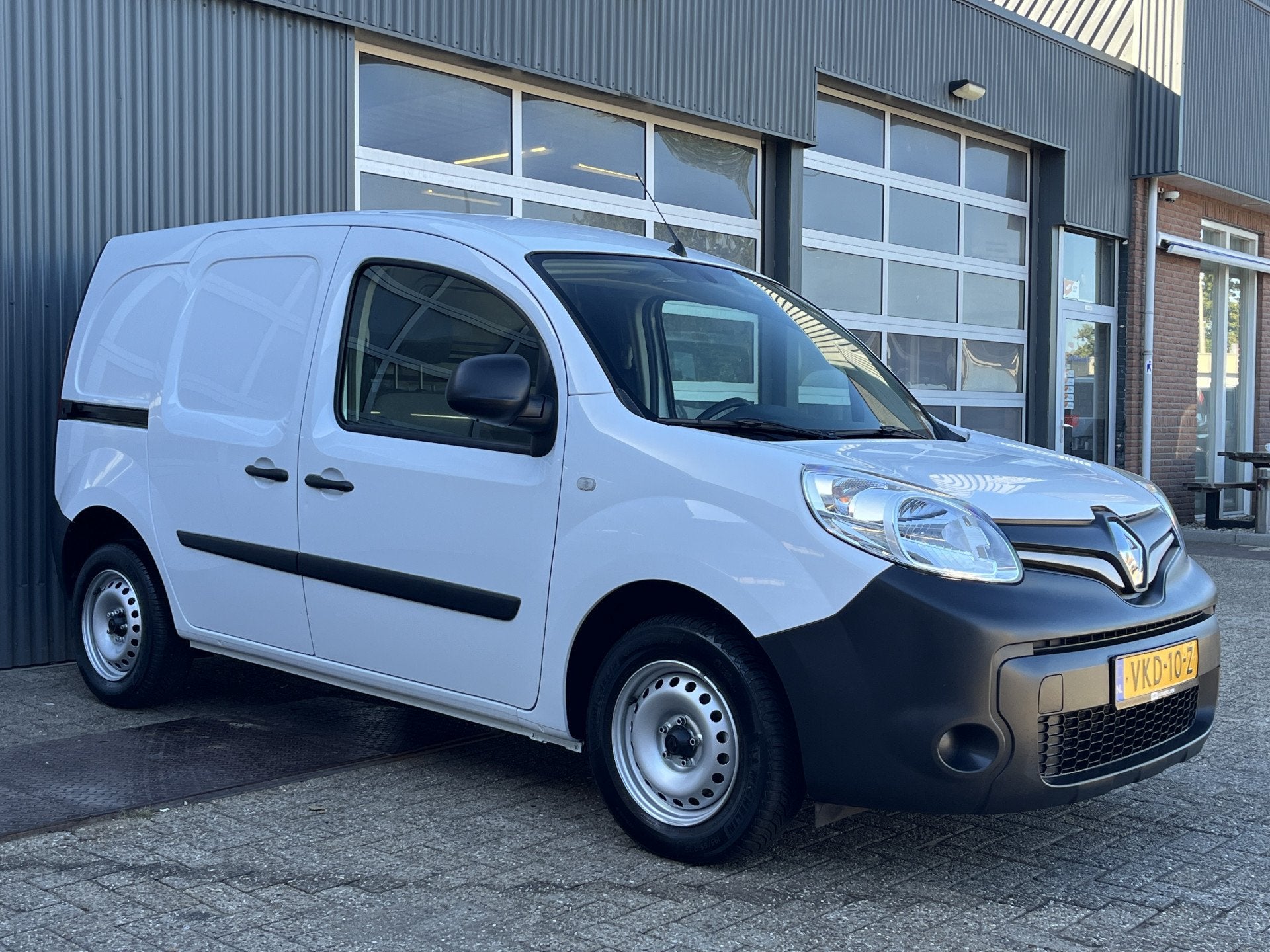 Renault Kangoo 1.5 Blue dCi Airco Cruise controle Navigaties, Voorwielaandrijving, Stof, Gebruikt, 4 cilinders