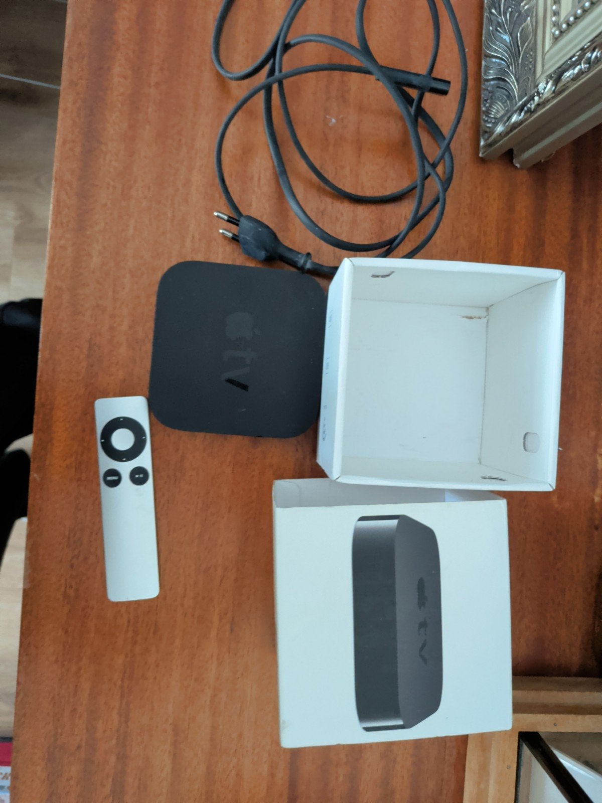 Apple TV MD199NF/A A1427 met afstandsbediening, HDMI, Ophalen of Verzenden, Zo goed als nieuw, Zonder harde schijf
