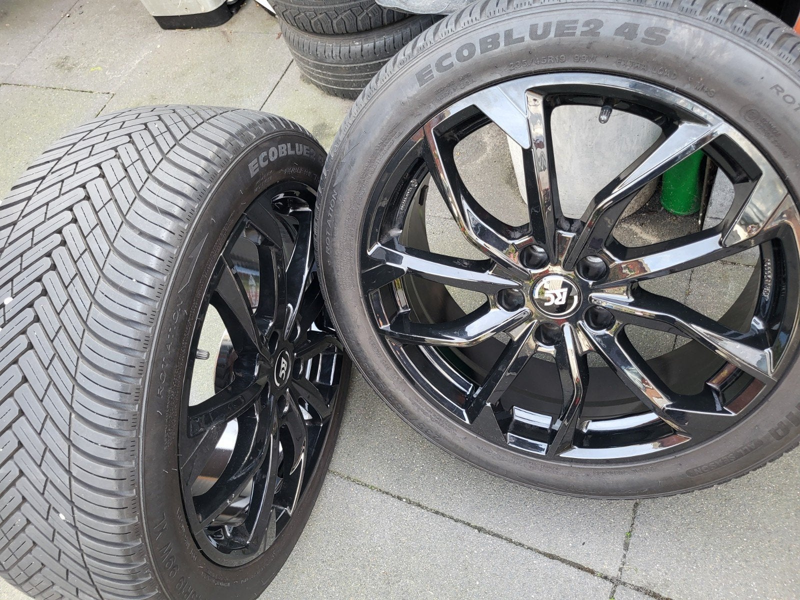 Foto 12 van Tesla model 3 en Y banden velgen 235/45/19 TPMS