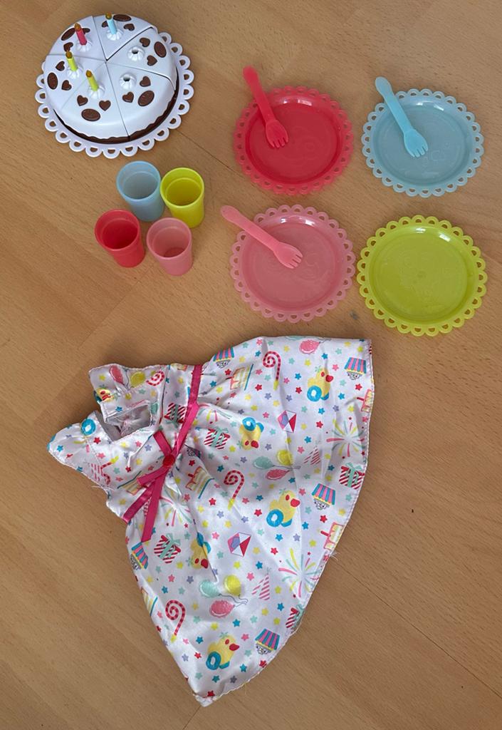Super schattige Baby Born verjaardagsset met jurk en taart, Ophalen of Verzenden, Gebruikt, Babypop