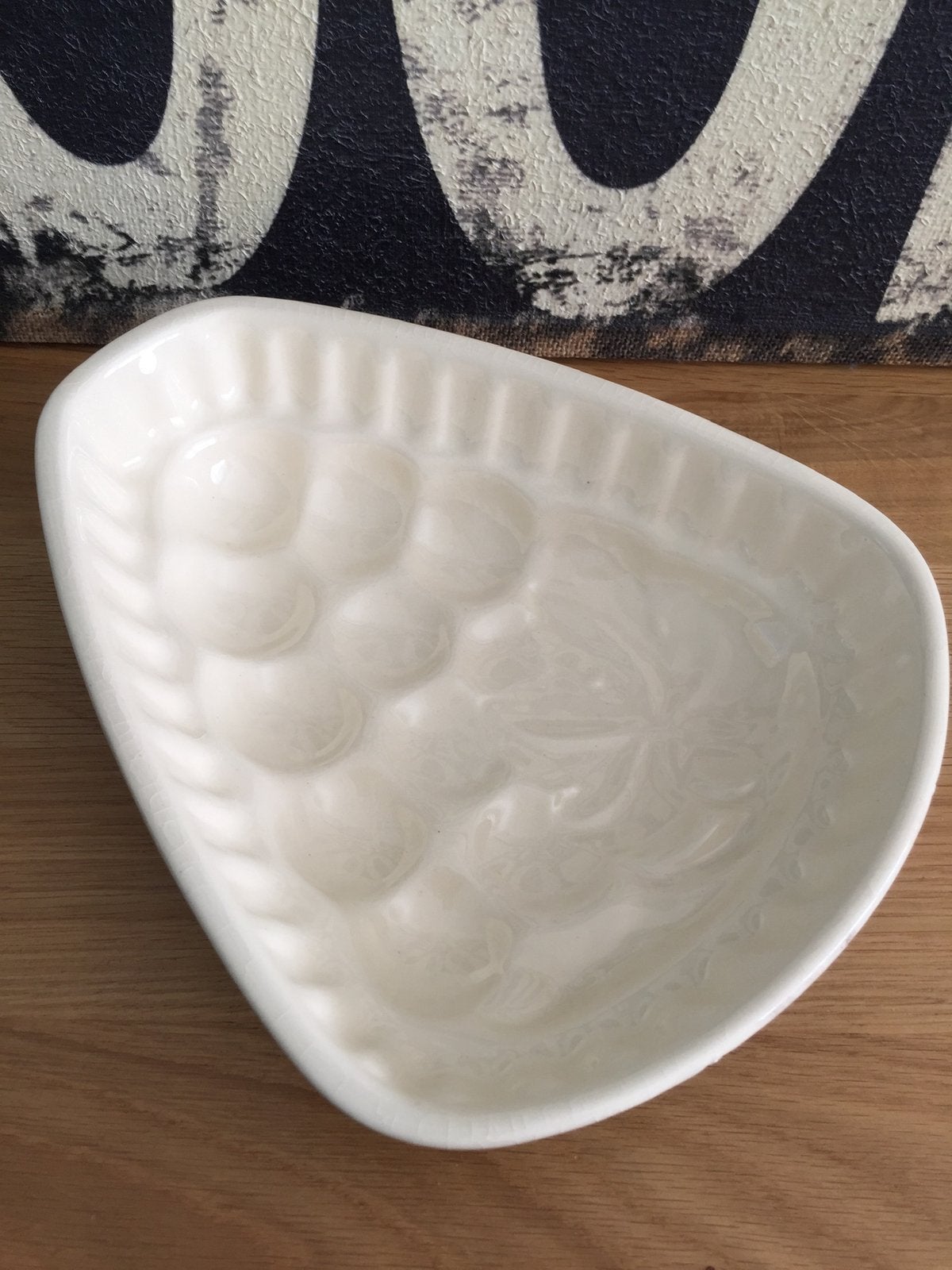 Antieke Puddingvorm / Vorm / Druiventros Zwart / Wit, Antiek en Kunst, Antiek | Schalen, Ophalen of Verzenden
