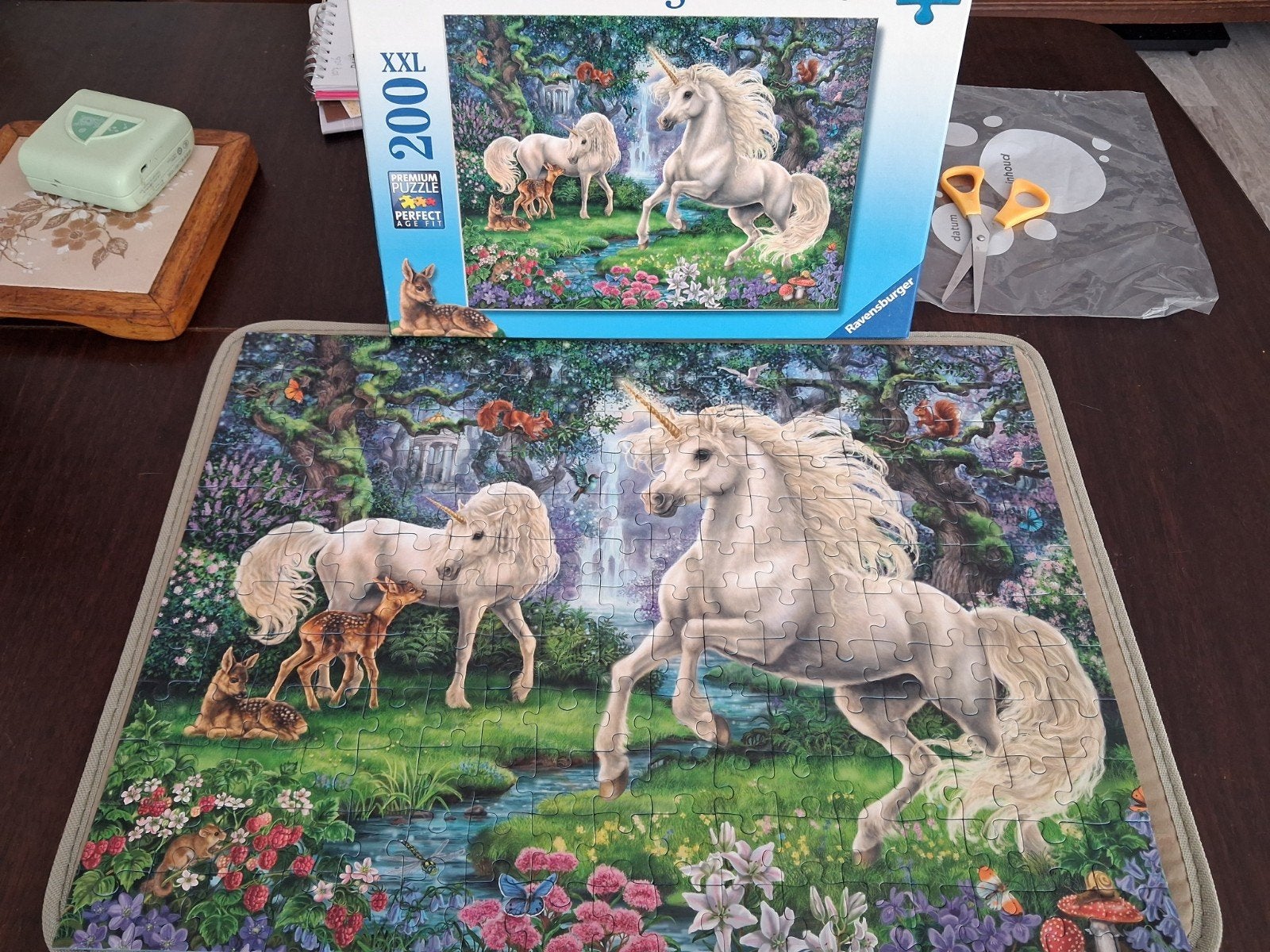 Ravensburger puzzel 200xxl unicorns eenhoorns, Ophalen of Verzenden, Minder dan 500 stukjes, Zo goed als nieuw, Legpuzzel