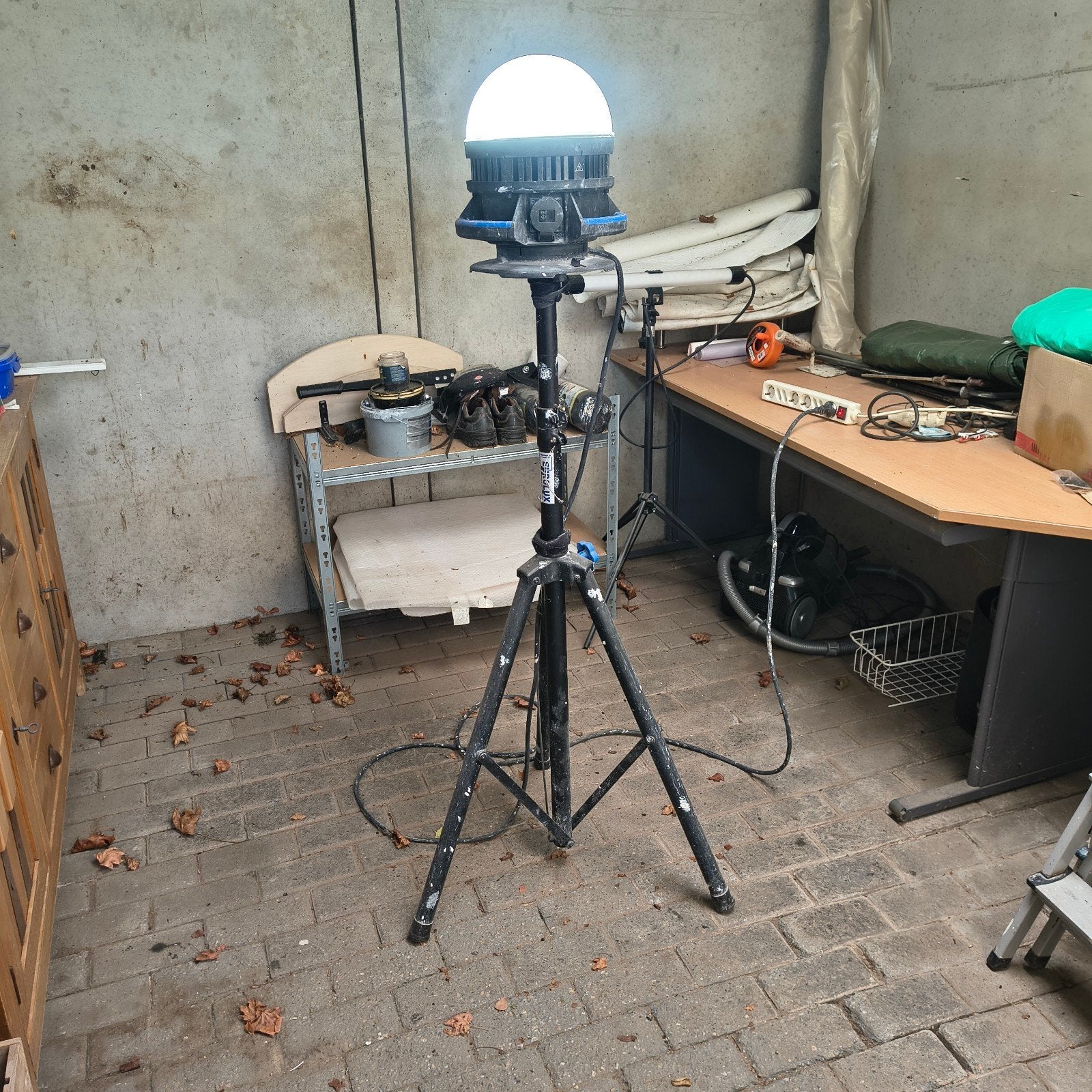 Professionele LED Bouwlamp op Statief - IP54, Doe-het-zelf en Verbouw, Bouwverlichting, Ophalen, Gebruikt, Met statief, Lamp met armatuur